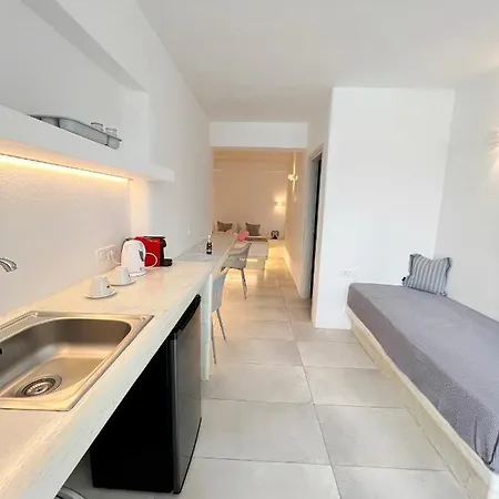 Hotel White Lily & Lofts - Adults Only 16 Perivolos (Santorini)
